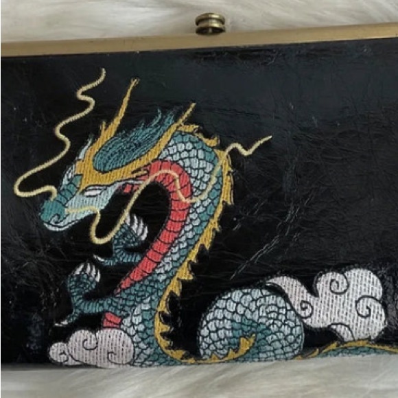 Hobo Lauren black leather clutch wallet dragon embroidery limited edition 2021 - Picture 6 of 16